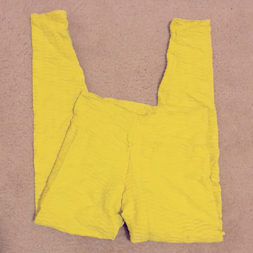 BBB neon yellow leggings